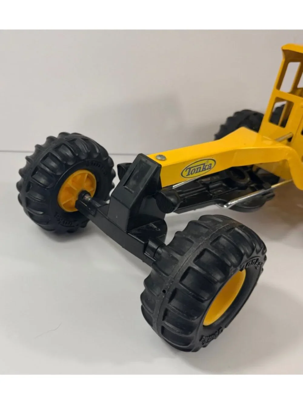 Vintage Tonka Yellow Steel Road Grader Construction Toy - 6-Wheel Design 17” Bla
